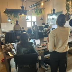 Serviced offices to hire in Lattes