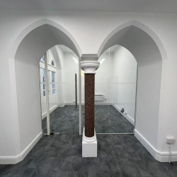 Executive office to lease in London