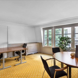 Executive office in Paris
