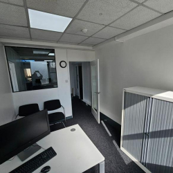 Serviced offices to lease in Luton