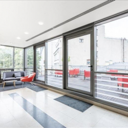 Executive suite to lease in Paris
