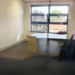 Serviced office to let in London