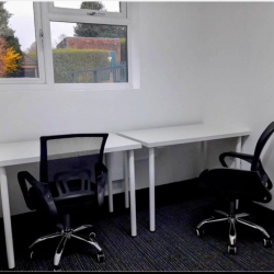 Serviced office to let in Leeds