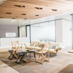 Office suite to let in London