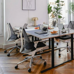 Office accomodation to hire in Paris