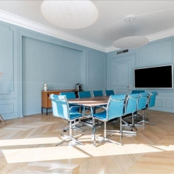 Office suite in Paris