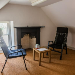 Kirkcaldy serviced office