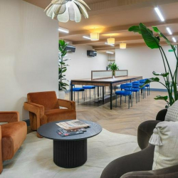 Office suite to let in London