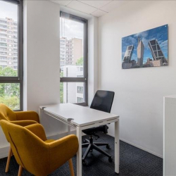 Office accomodation to lease in Villeurbanne