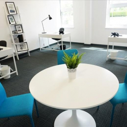 Serviced office to let in Nottingham