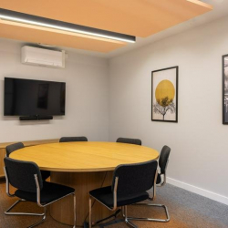 Serviced office - London