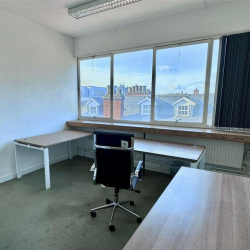 Serviced office to let in Leicester