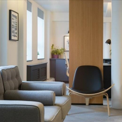 Executive suite to rent in Manchester