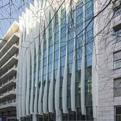 Offices at 4, Avenida Defensores de Chaves