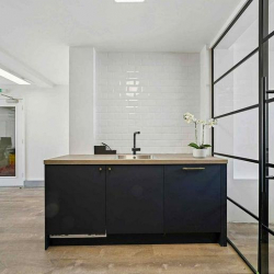 Serviced offices to let in London