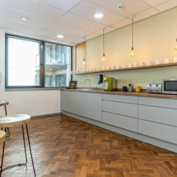 Office suites in central Slough