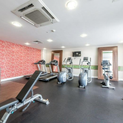 Executive offices to lease in Luton