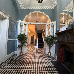 Serviced office - London