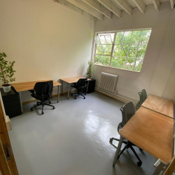 Serviced office - London