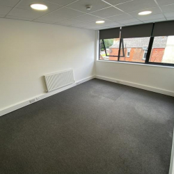 Office accomodations in central Farnworth