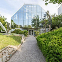 Exterior view of 565 avenue du Prado