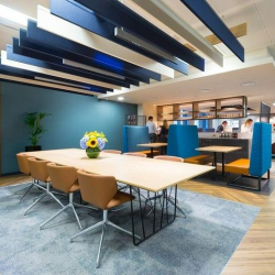 Office suite to rent in London