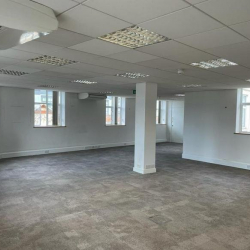 Serviced office to let in London