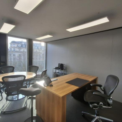 Offices at 66, Avenue des Champs-Élysées