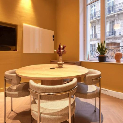 Office accommodation - Paris