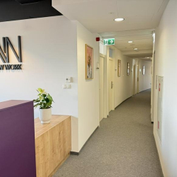 Offices at 69, Aleja Niepodległości