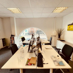Serviced office to let in Maidenhead