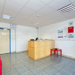 Serviced office to let in London