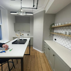 Executive suite to rent in London
