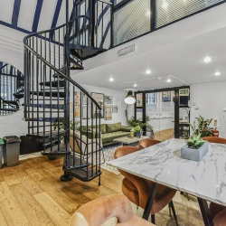 70-71, Wells Street executive offices