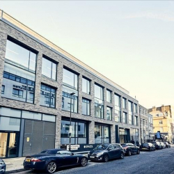 Serviced office to let in London