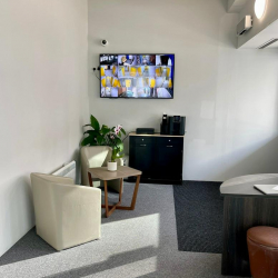 Executive office centre to lease in London
