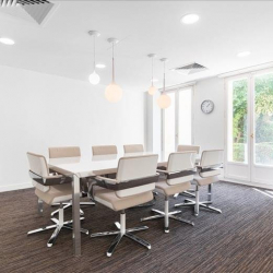 Executive suite to hire in Paris