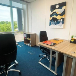 Executive offices to lease in Elstree