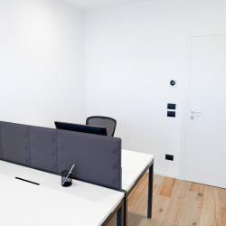 74, Via G. D'Annunzio office spaces