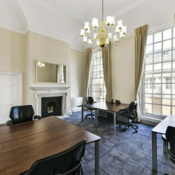 Serviced office to rent in London