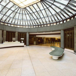 Exterior image of 80 Strand