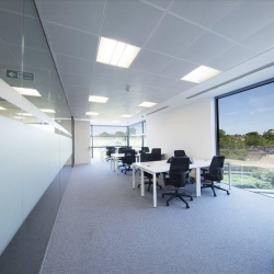 Serviced office to rent in Croydon