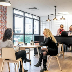 88 Avenue Charles De Gaulle office spaces
