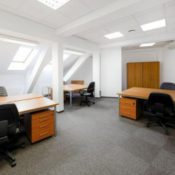 Offices at 9/11 Wierzbowa Street