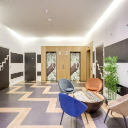 Exterior image of 9 Boulevard Gouvion Saint-Cyr