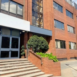 Serviced office to let in London