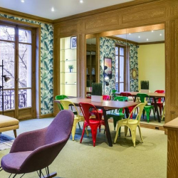 Exterior image of 93 Boulevard Haussman