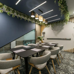Office suite to rent in Reading
