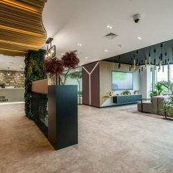 Serviced office centre to let in Reading