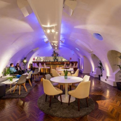 Executive suite to let in London